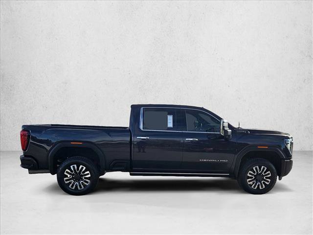 Used 2024 GMC Sierra 3500 Denali Ultimate image 4