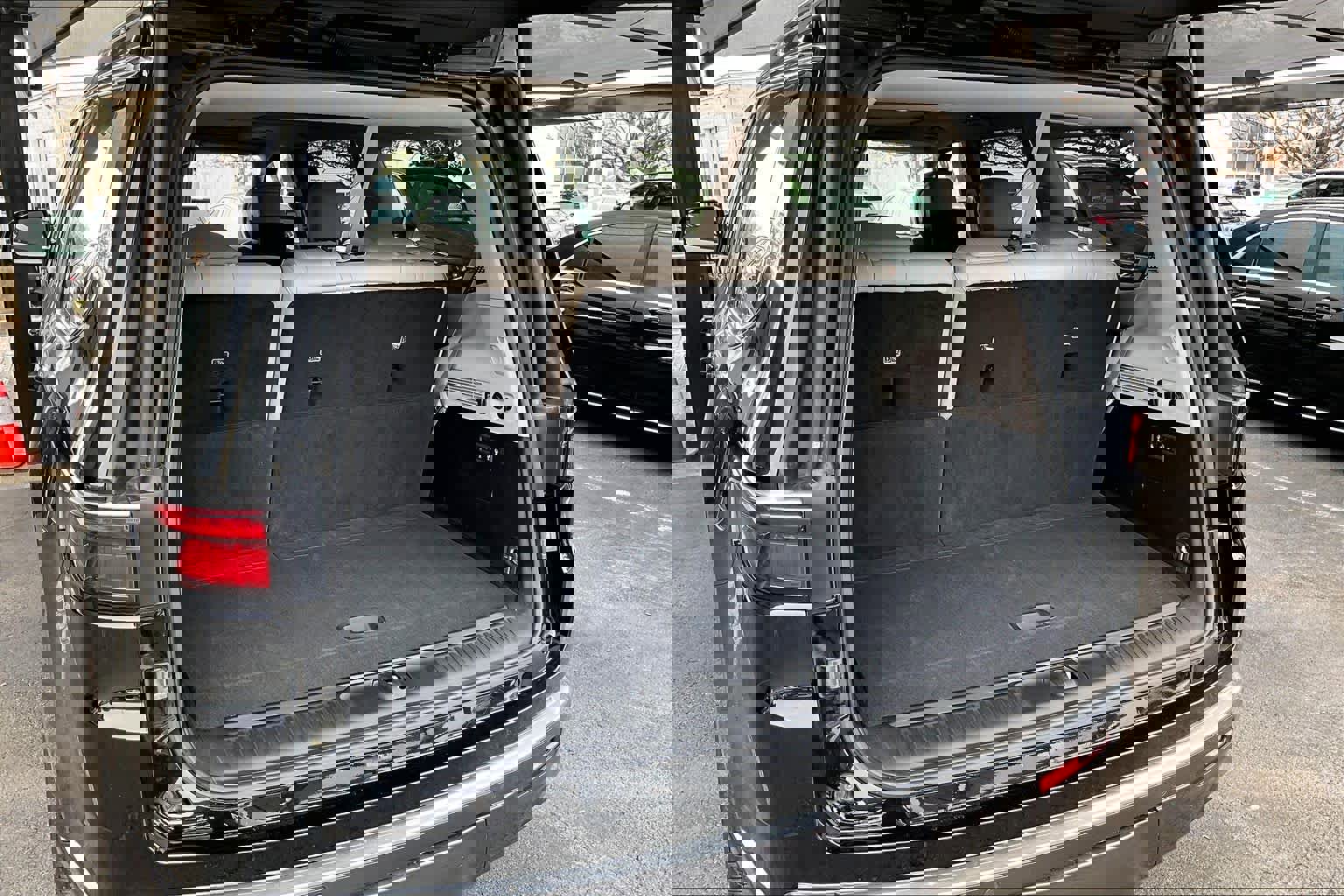 Used 2022 Jeep Wagoneer Series III w/ Premium Group I image 37