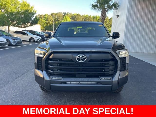 Used 2025 Toyota Tundra SR5 w/ SR5 Premium Package AWD/4WD image 36