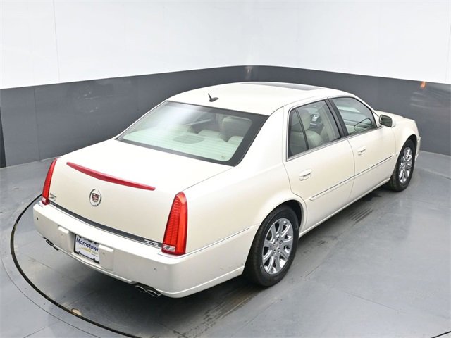 Used 2008 Cadillac DTS w/ Sun And Sound Package image 40