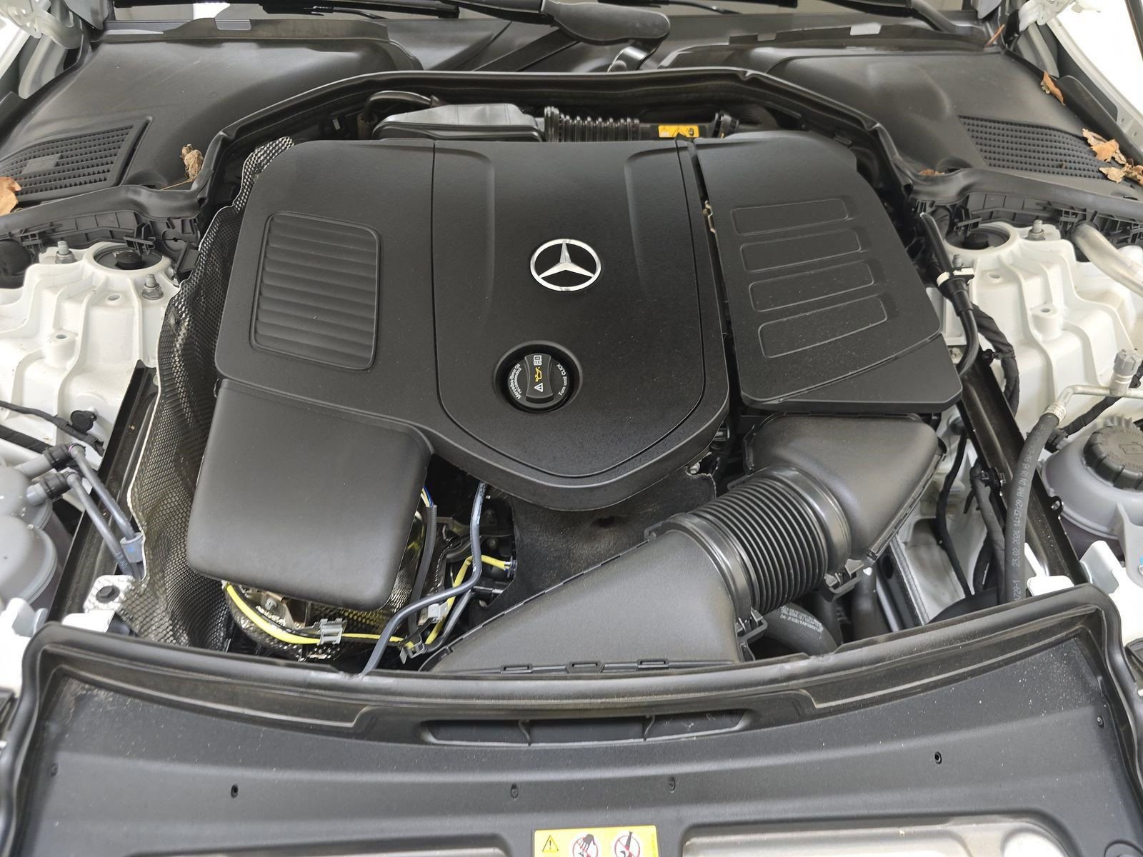 Used 2025 Mercedes-Benz C 300 Sedan image 14