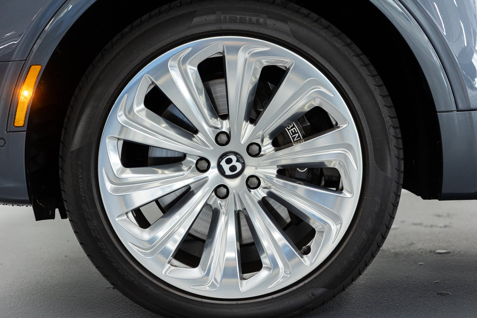 Certified 2023 Bentley Bentayga AWD/4WD image 19
