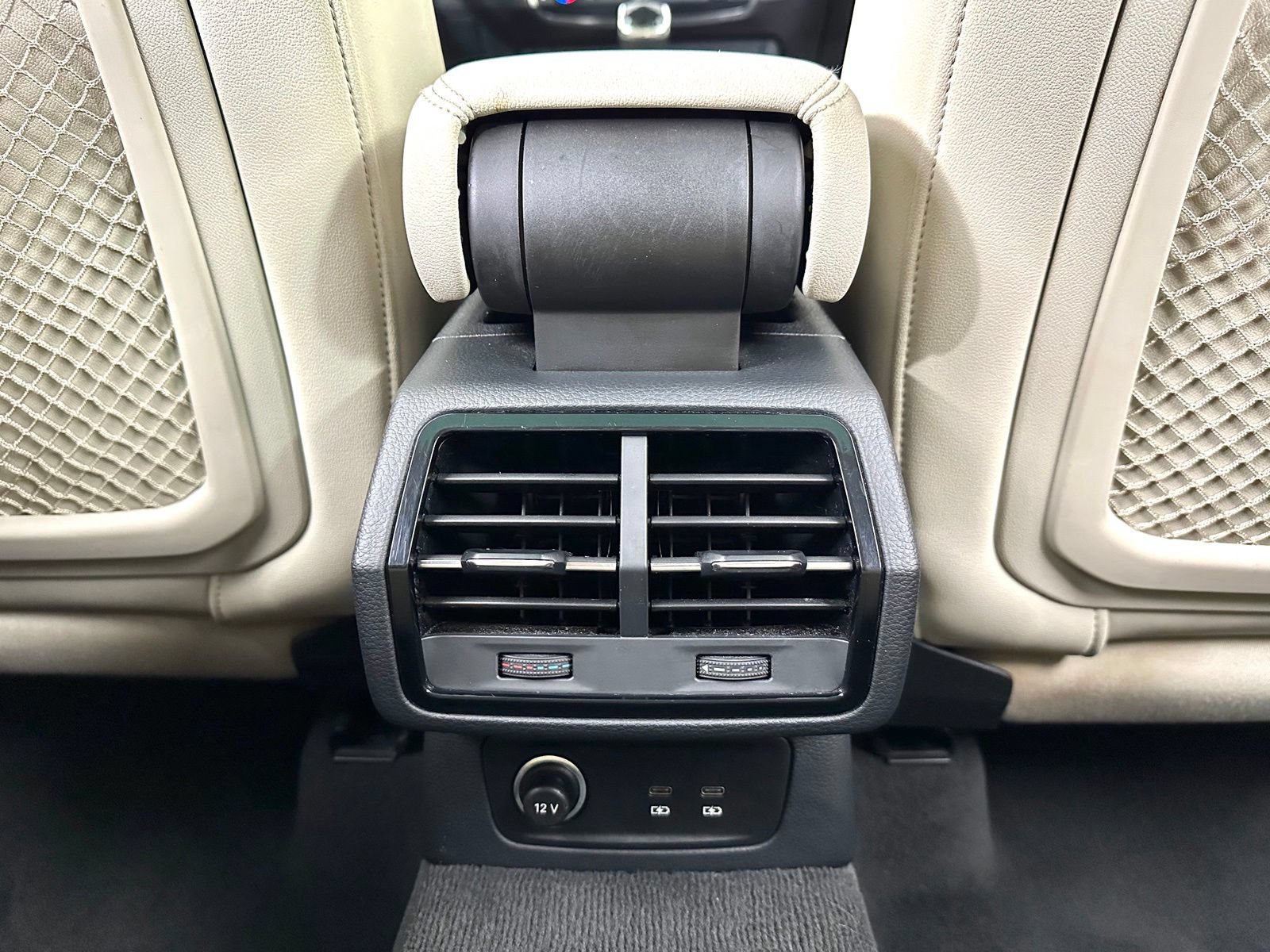 Used 2020 Audi Q3 2.0T Premium Plus w/ Premium Plus Package AWD/4WD image 35