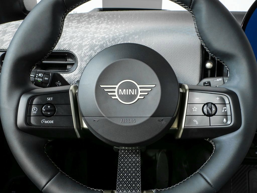 Used 2025 MINI Cooper S image 9