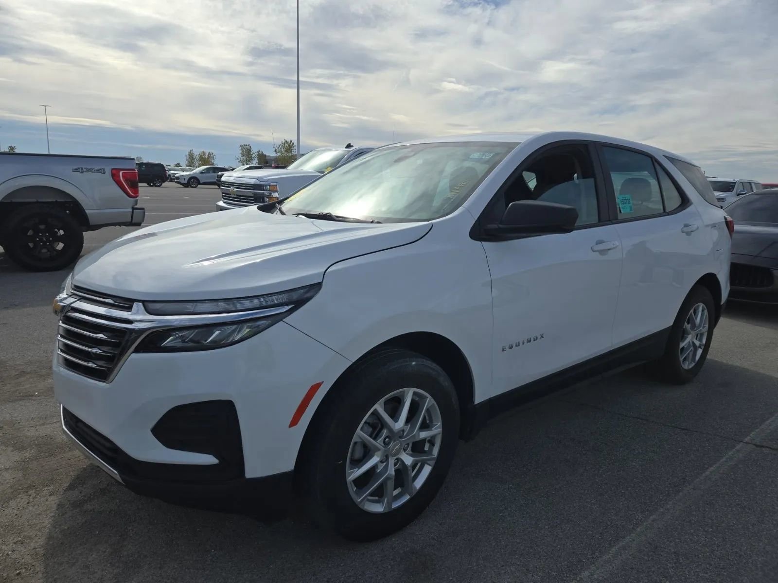 Used 2024 Chevrolet Equinox LS image 1