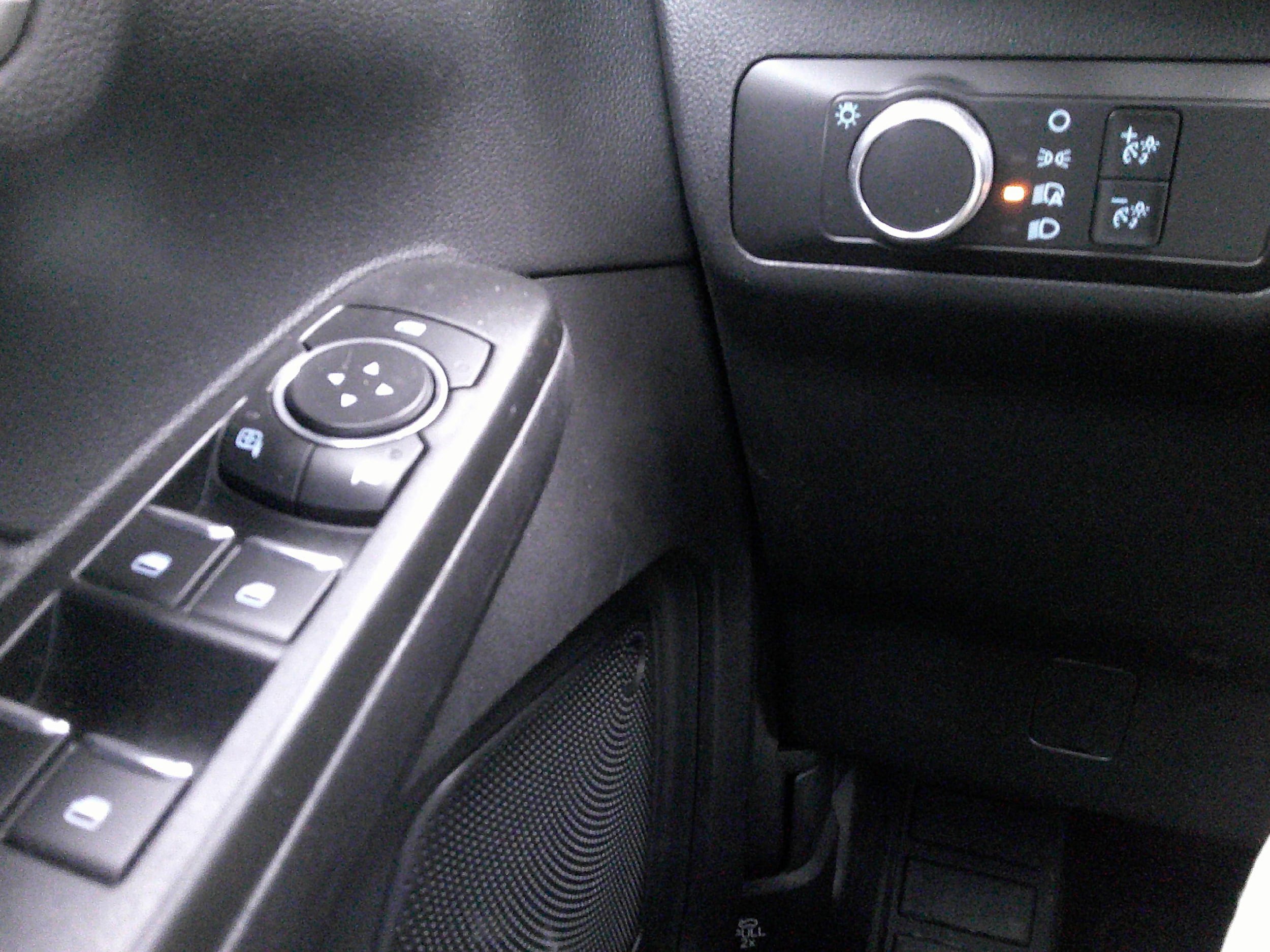 Certified 2022 Ford Escape SE w/ Cold Weather Package AWD/4WD image 19