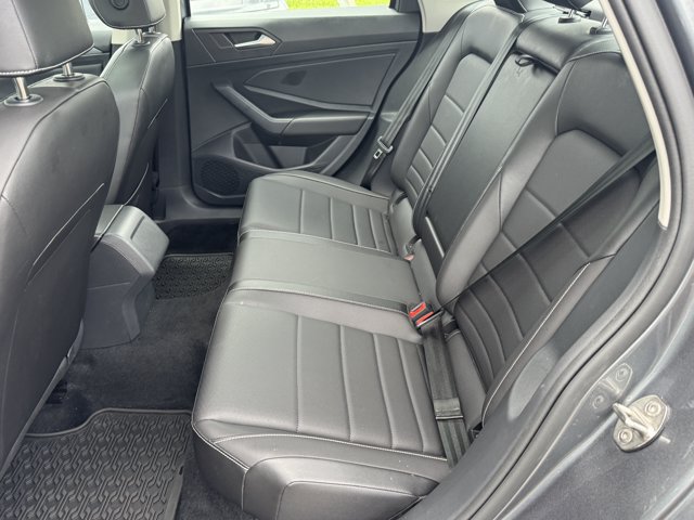 Used 2023 Volkswagen Jetta SE w/ Panoramic Sunroof Package FWD image 34