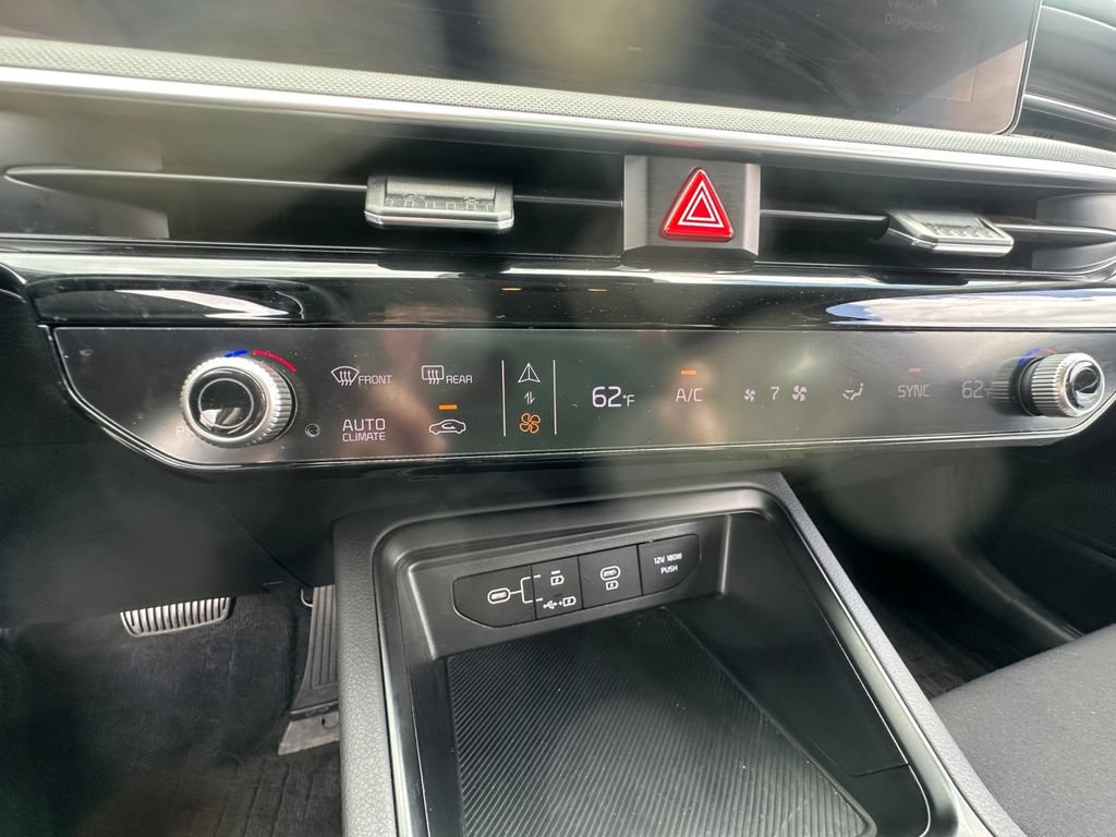 Used 2025 Kia K5 LXS FWD image 22