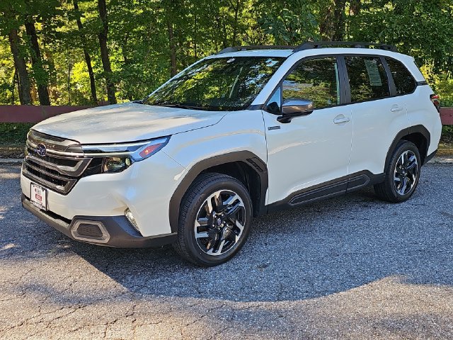 Used 2025 Subaru Forester Limited AWD/4WD image 4