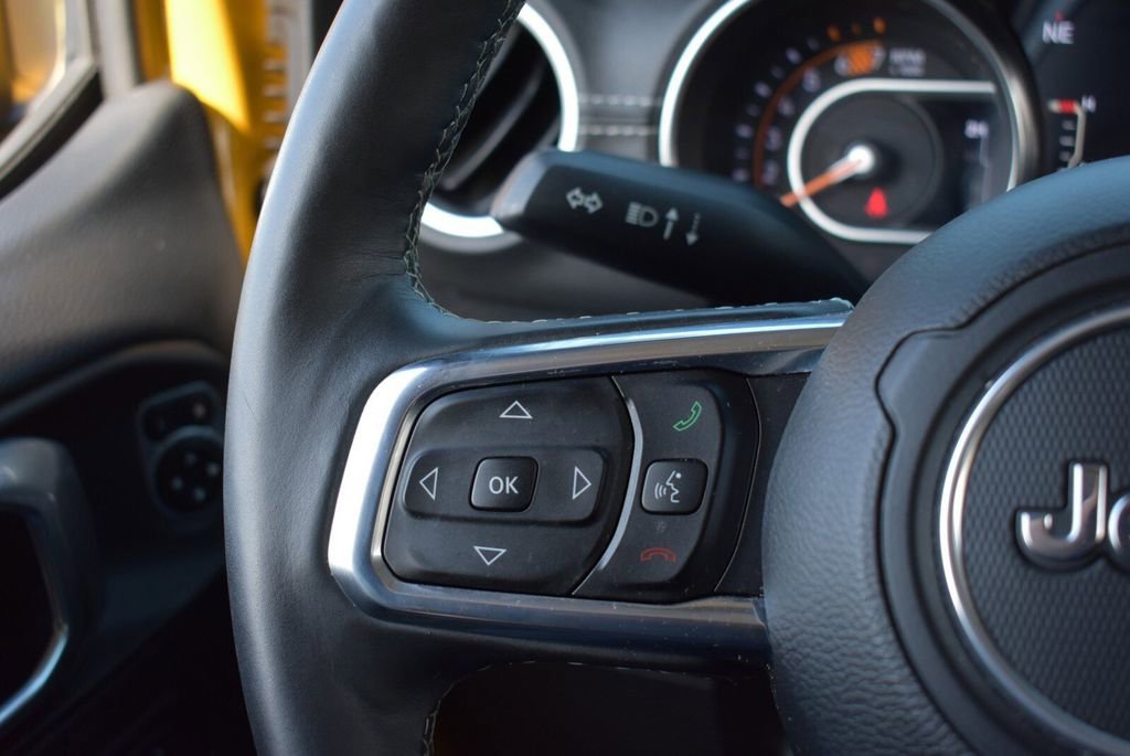 Used 2018 Jeep Wrangler Unlimited Sahara image 18