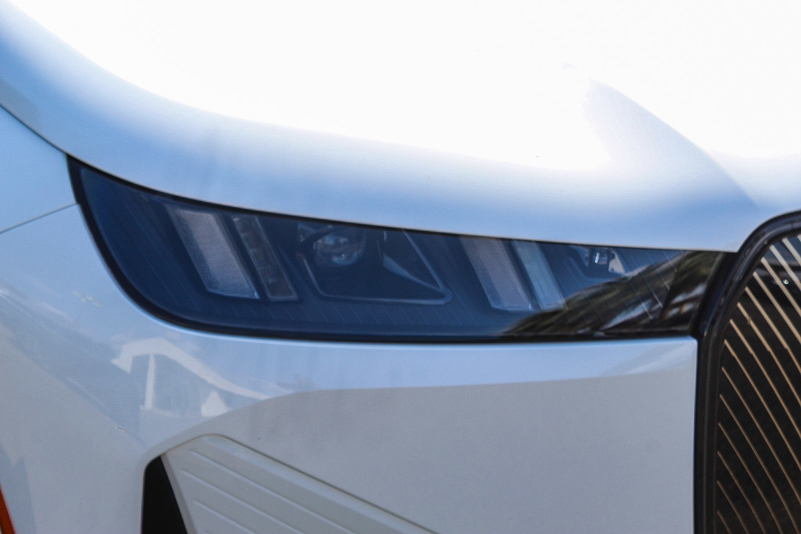 New 2026 BMW iX xDrive60 image 8