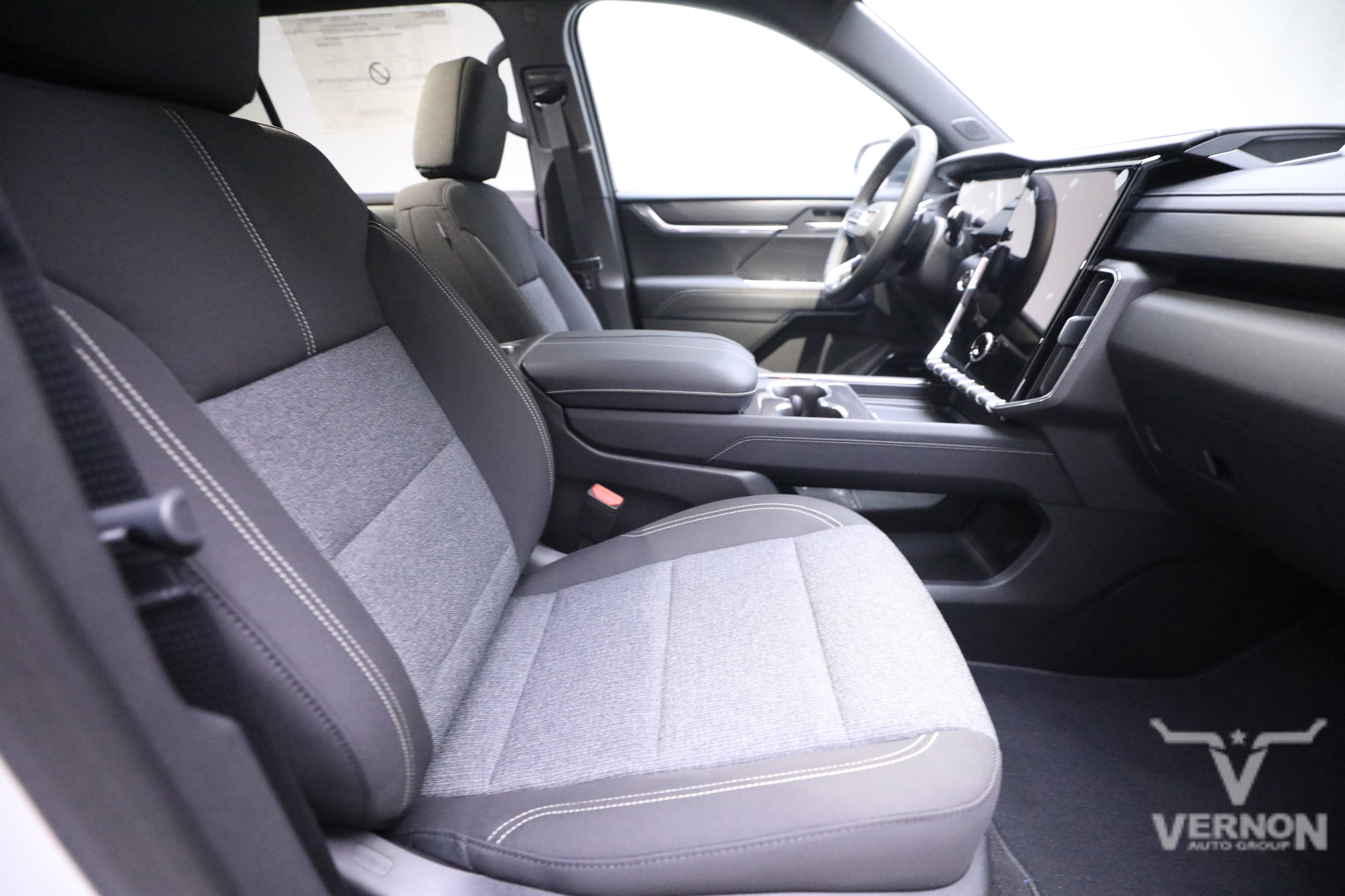 New 2025 GMC Acadia Elevation image 11