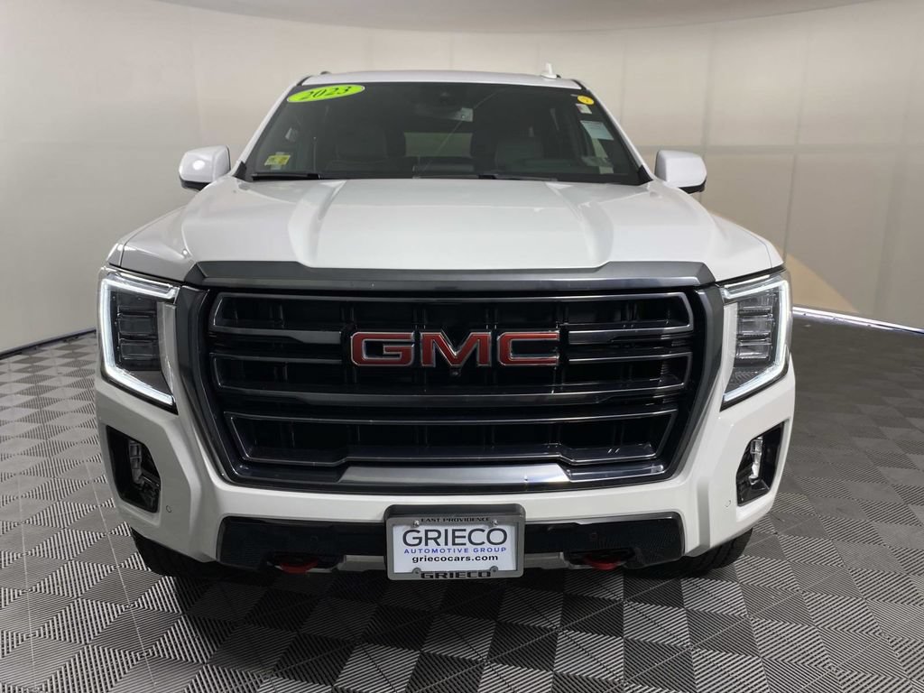 Used 2023 GMC Yukon XL AT4 w/ AT4 Premium Package AWD/4WD image 3
