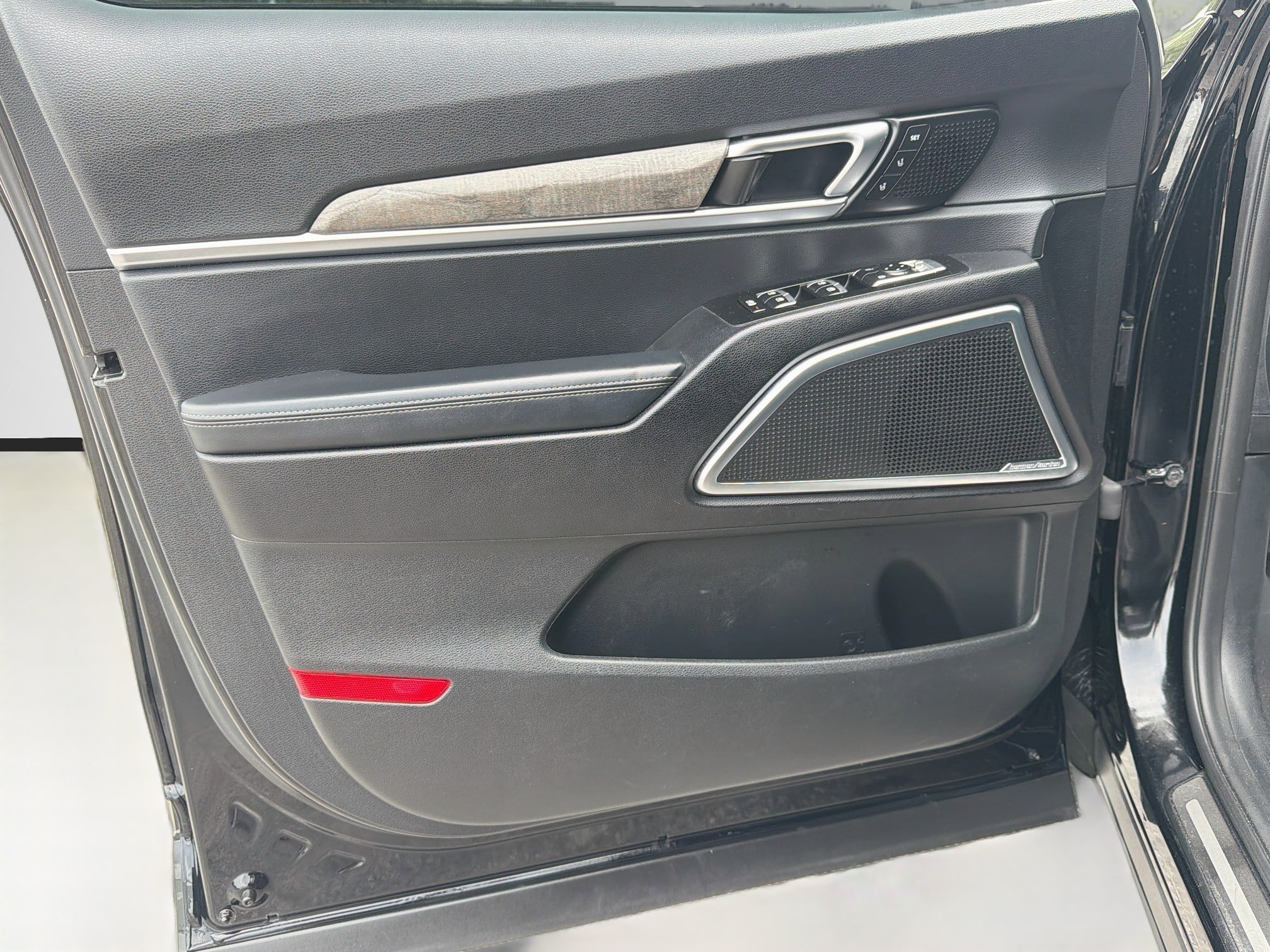 Used 2020 Kia Telluride SX FWD image 24