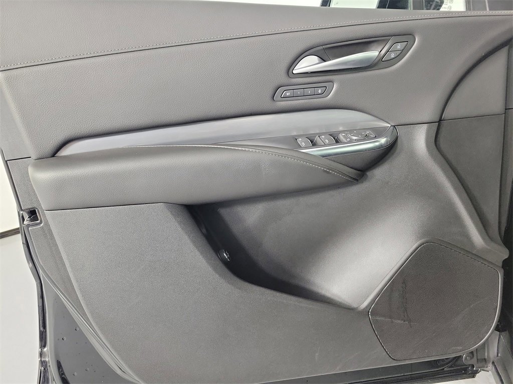 Certified 2025 Cadillac XT4 Premium Luxury image 18