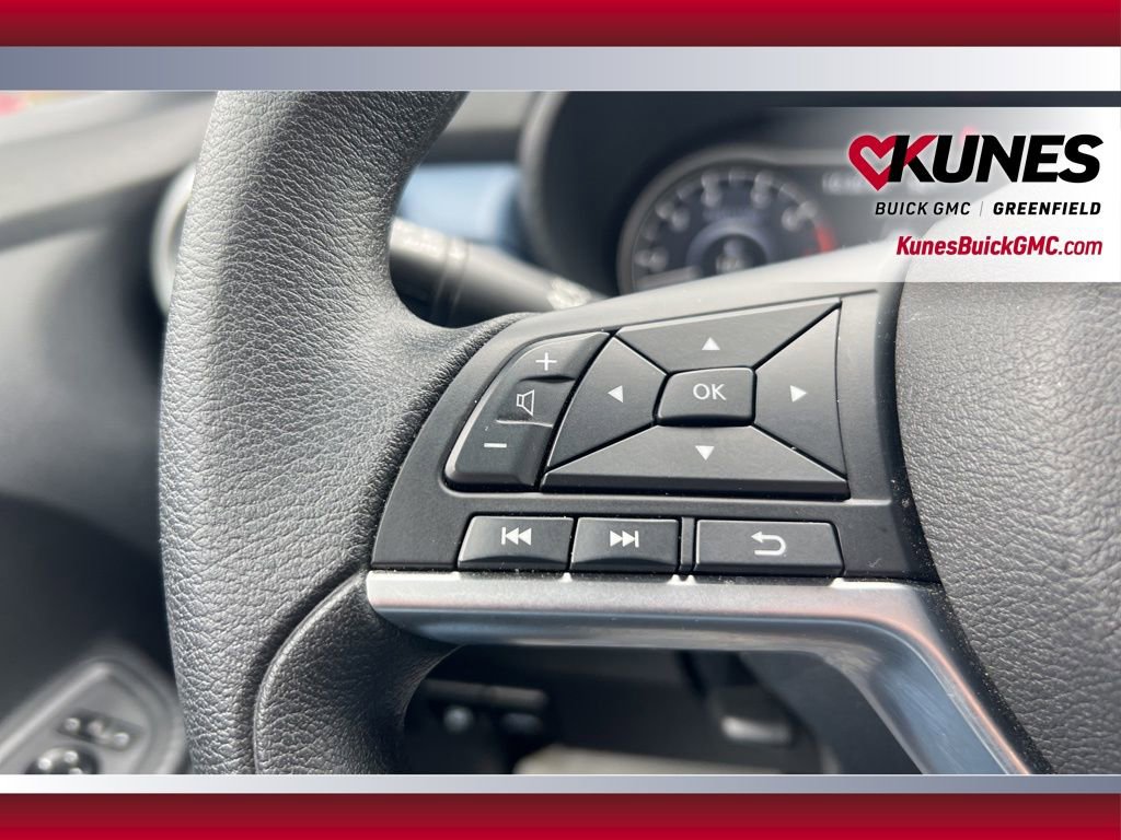 Used 2025 Nissan Versa SV image 23