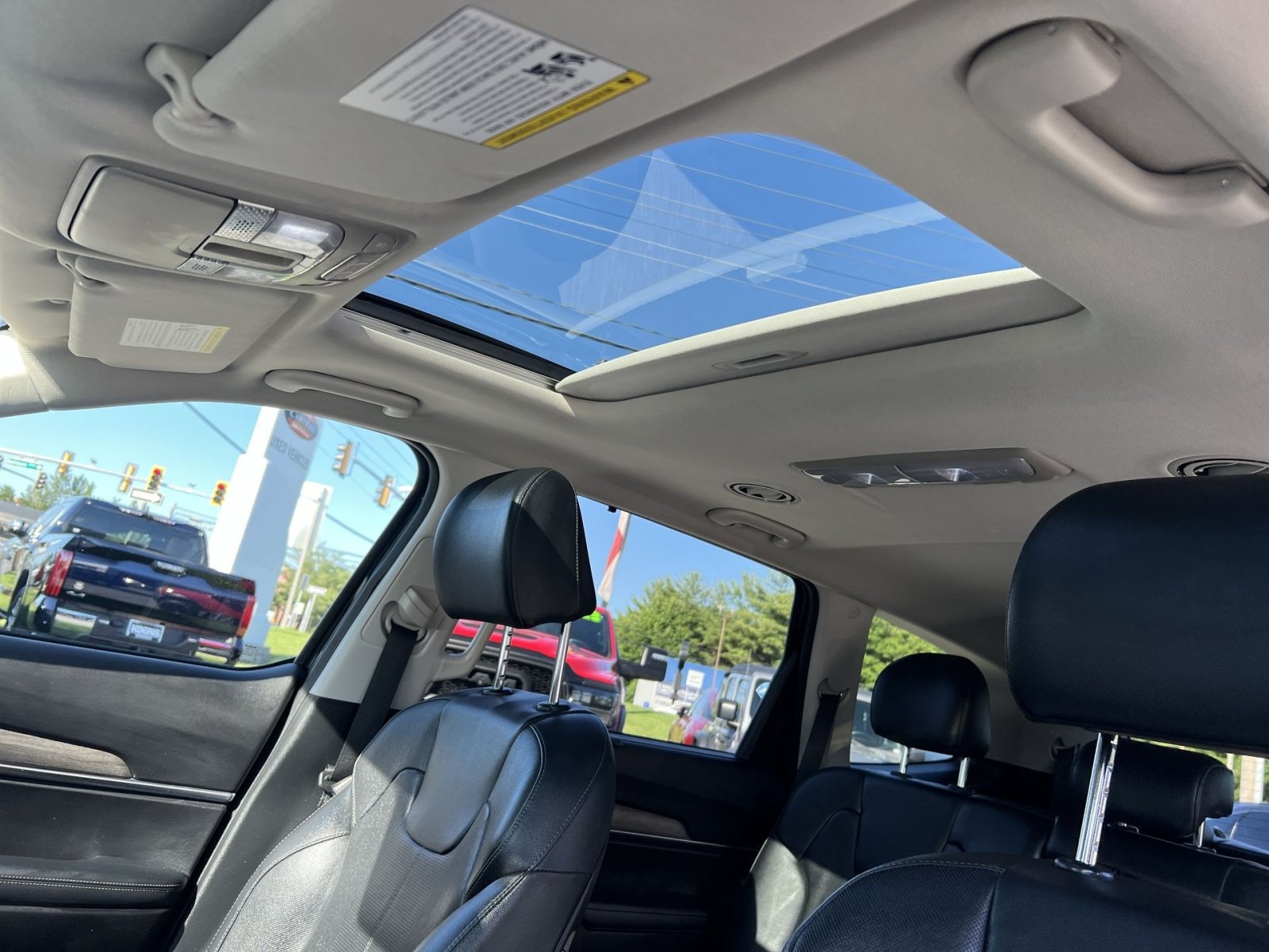 Used 2022 Kia Telluride EX w/ Towing Package AWD/4WD image 24