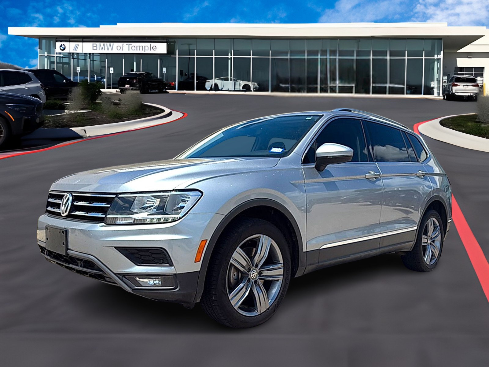 Used 2020 Volkswagen Tiguan SEL FWD image 1