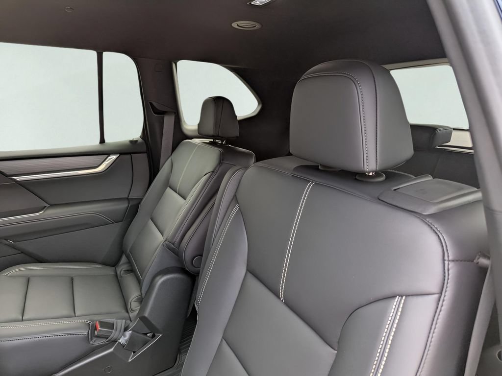 Used 2026 GMC Acadia Elevation w/ Black Edition FWD image 16