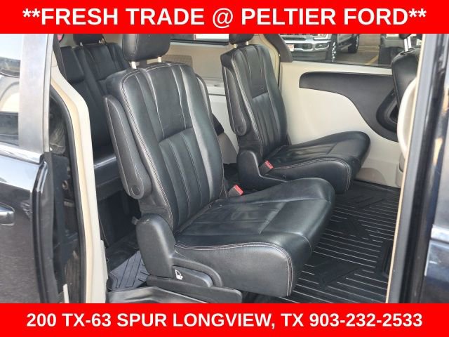 Used 2015 Chrysler Town & Country Touring image 23