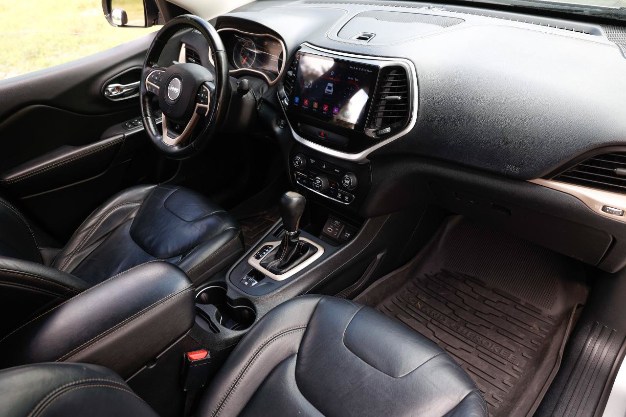Used 2016 Jeep Cherokee Limited FWD image 16