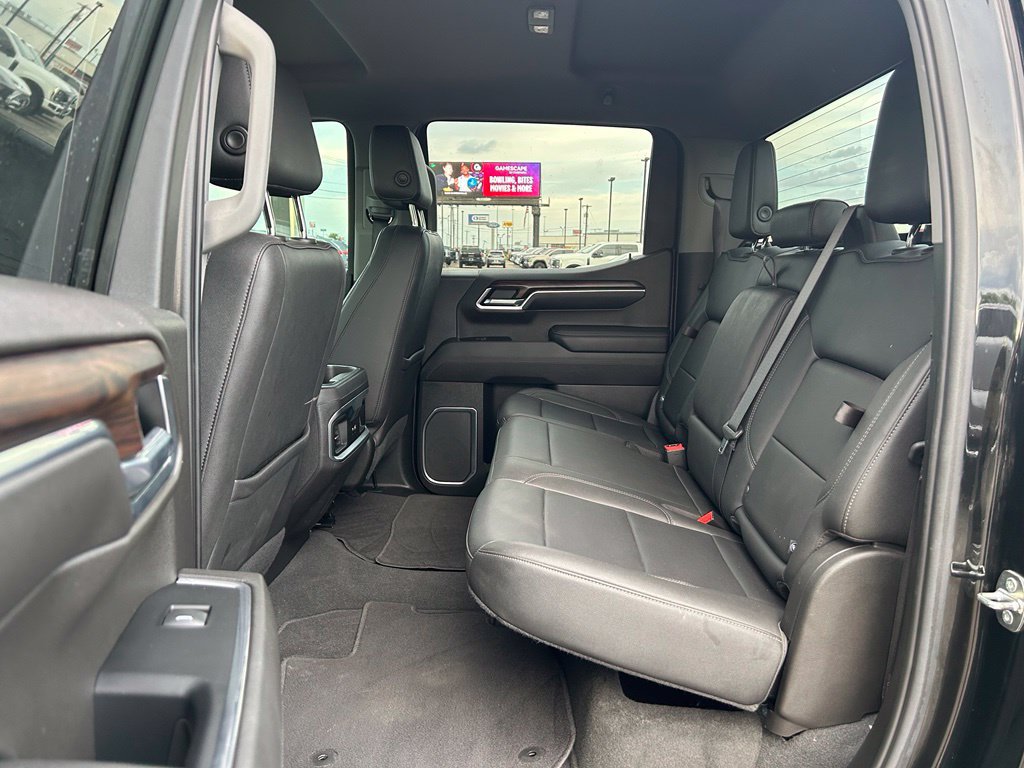 Used 2022 GMC Sierra 1500 SLT RWD image 12