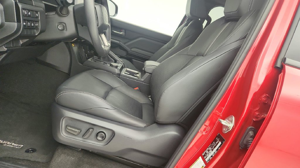 Used 2025 Toyota 4Runner Limited RWD image 14