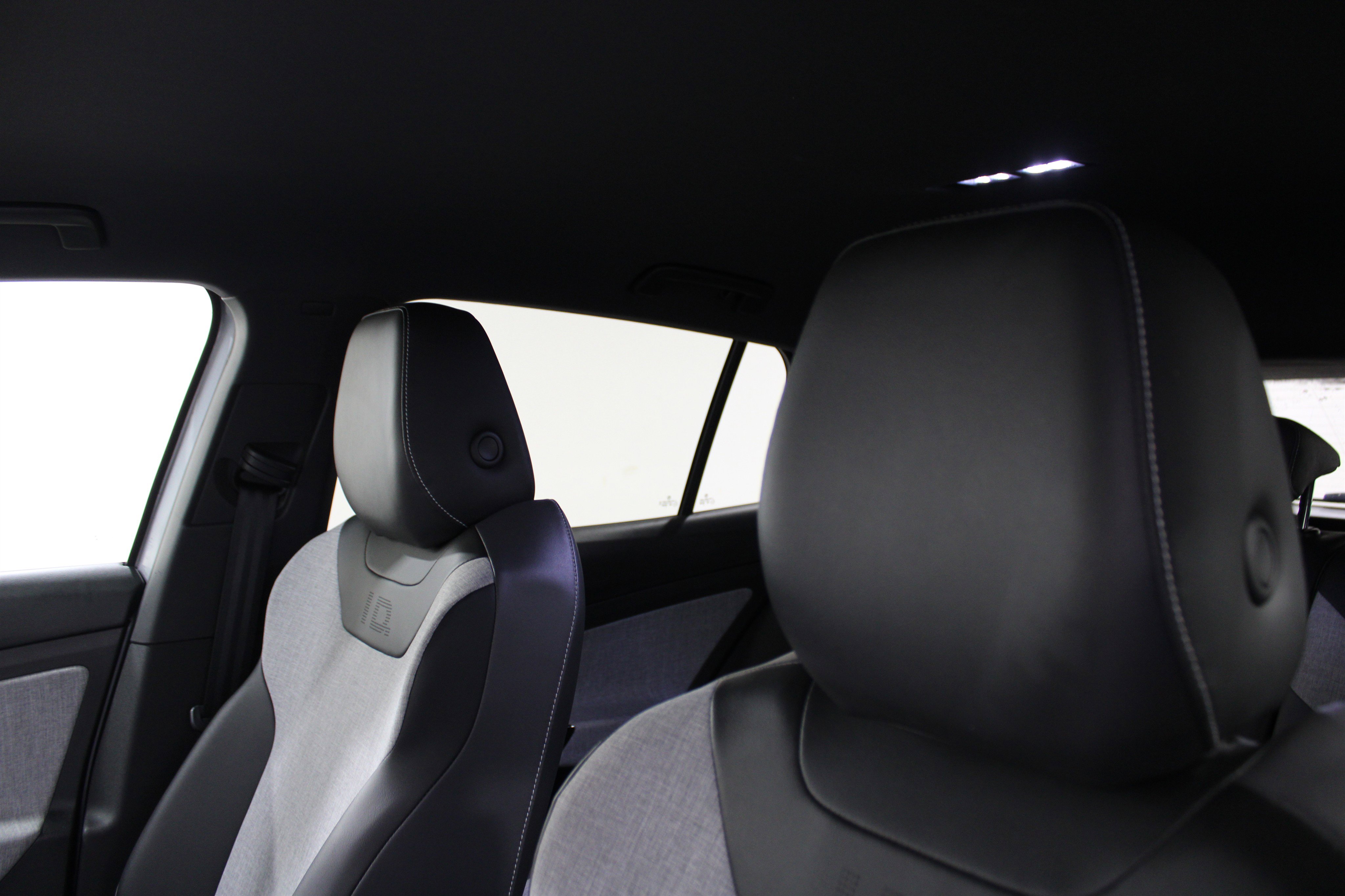 Used 2023 Volkswagen ID.4 Pro RWD image 5