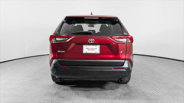 Used 2025 Toyota RAV4 LE FWD image 7