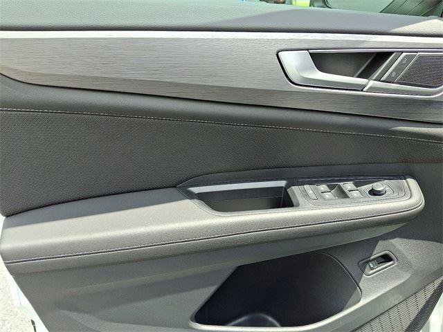 New 2025 Volkswagen Atlas Cross Sport SE image 10