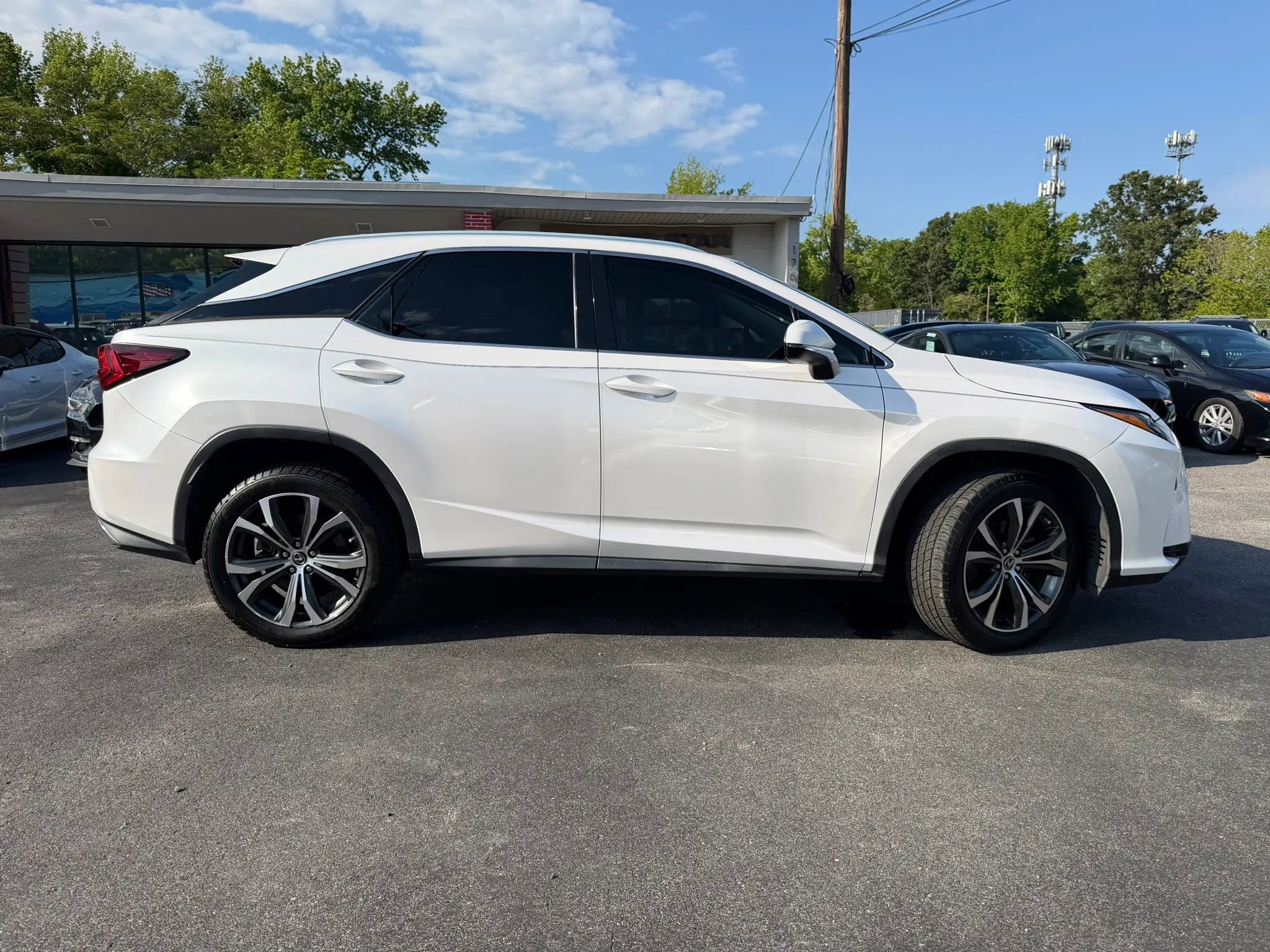 Used 2018 Lexus RX 350 FWD w/ Premium Package image 2