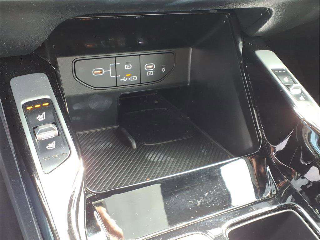 Used 2024 Kia Sorento SX Prestige image 24