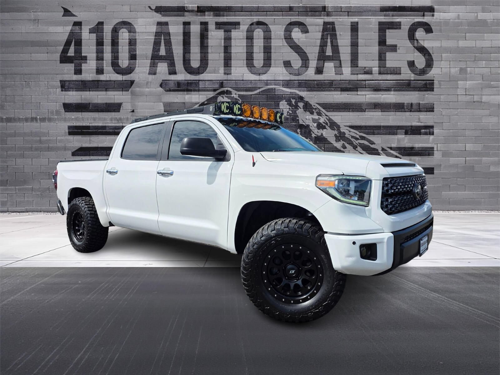 Used 2018 Toyota Tundra Limited w/ Limited Premium Package AWD/4WD image 1