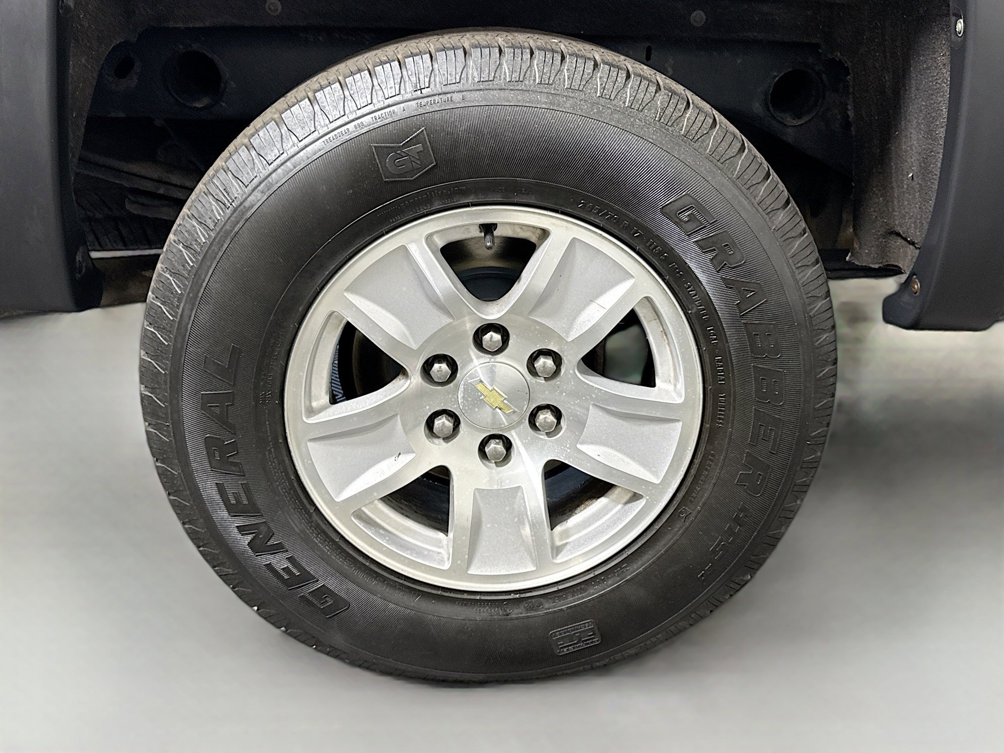 Used 2018 Chevrolet Silverado 1500 LT w/ All Star Edition image 32