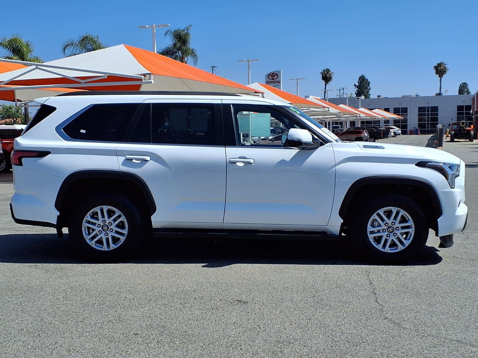 Certified 2025 Toyota Sequoia SR5 AWD/4WD image 4