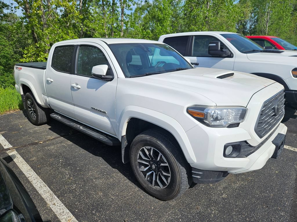 Used 2020 Toyota Tacoma TRD Sport AWD/4WD image 3