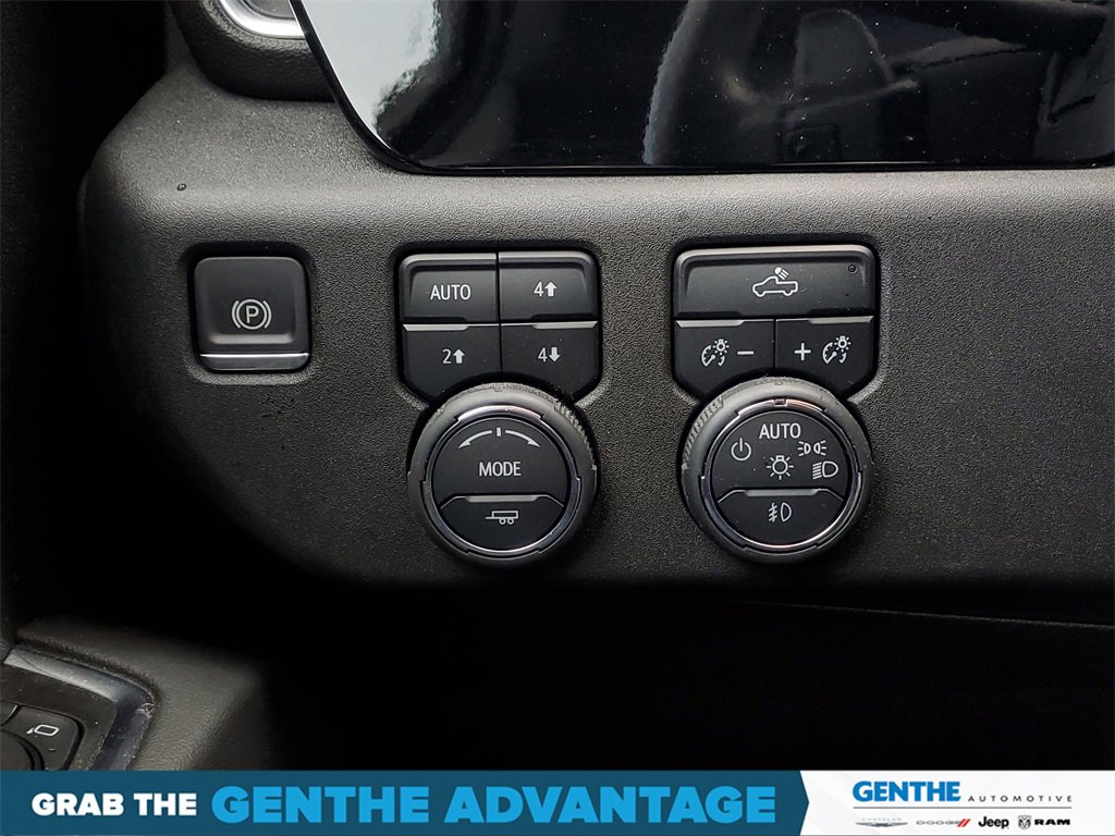 Used 2024 Chevrolet Silverado 1500 RST w/ Z71 Off-Road Package image 14