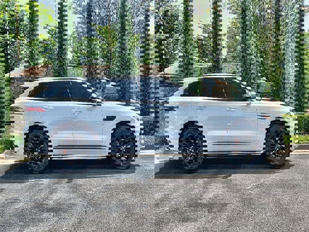 New 2026 Jaguar F-PACE R-Dynamic S image 6