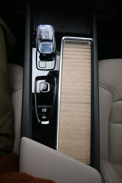 New 2026 Volvo XC60 B5 Plus w/ Protection Package Premier image 10