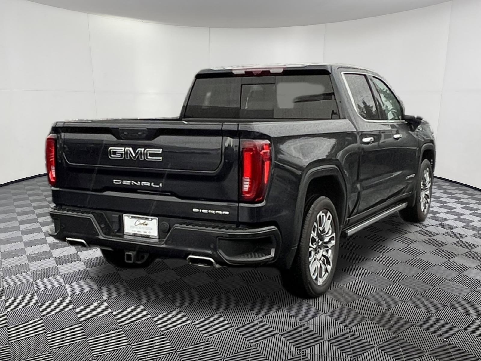 Used 2023 GMC Sierra 1500 Denali Ultimate image 6