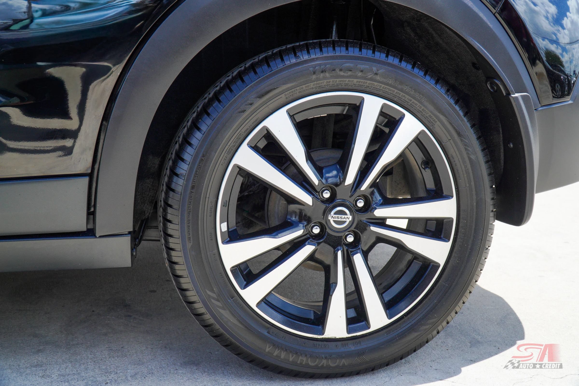 Used 2020 Nissan Kicks SV FWD image 10