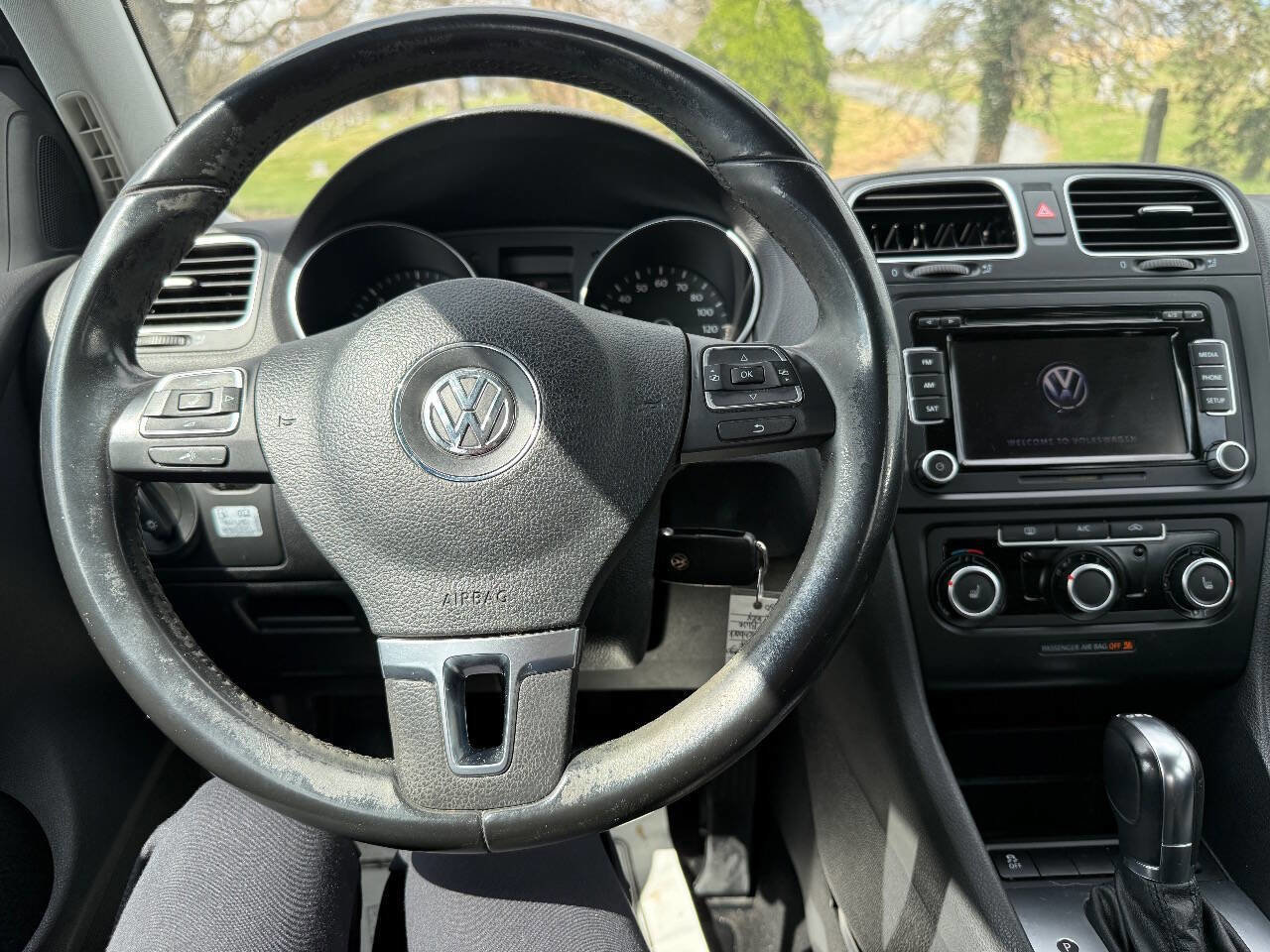 Used 2014 Volkswagen Golf TDI image 11