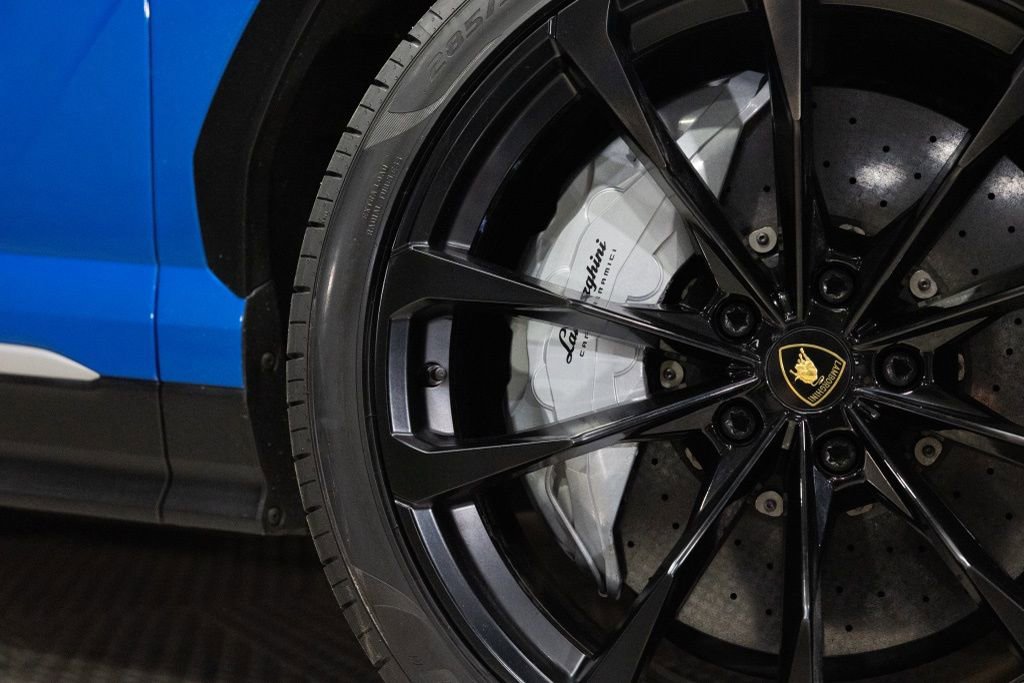 Used 2020 Lamborghini Urus image 7