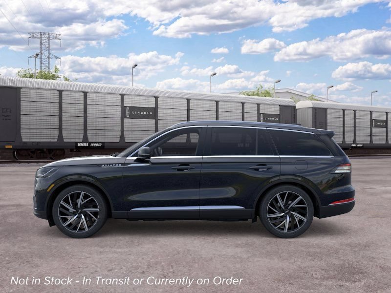 New 2026 Lincoln Aviator Reserve AWD/4WD image 3