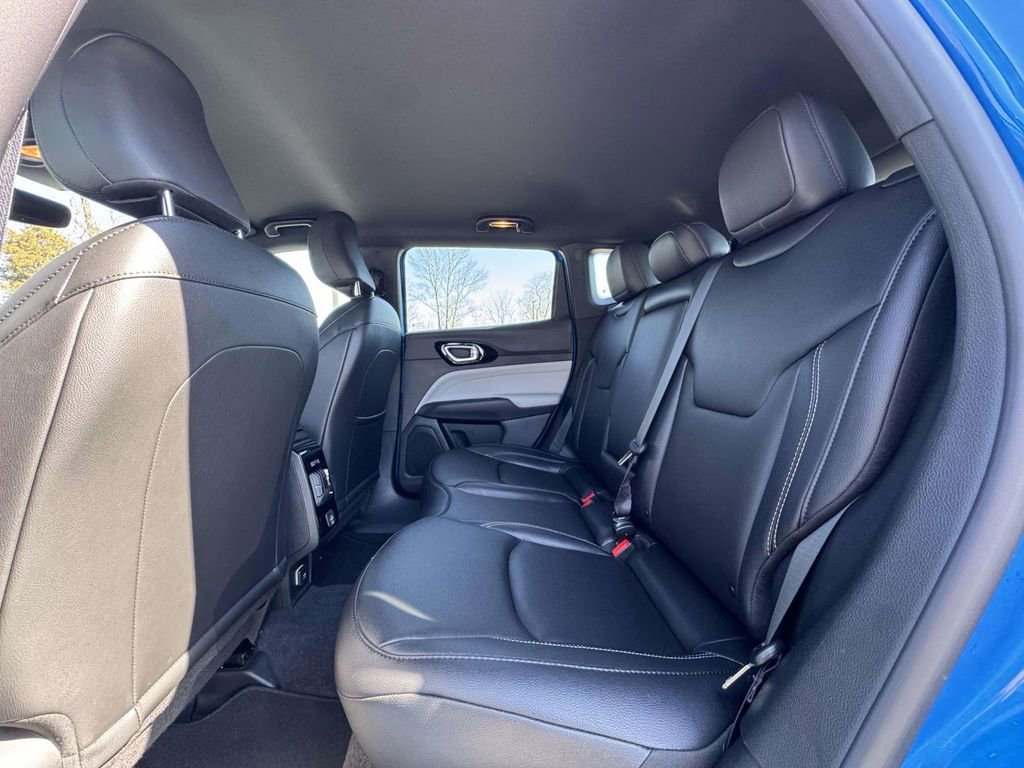Used 2026 Jeep Compass Limited AWD/4WD image 15