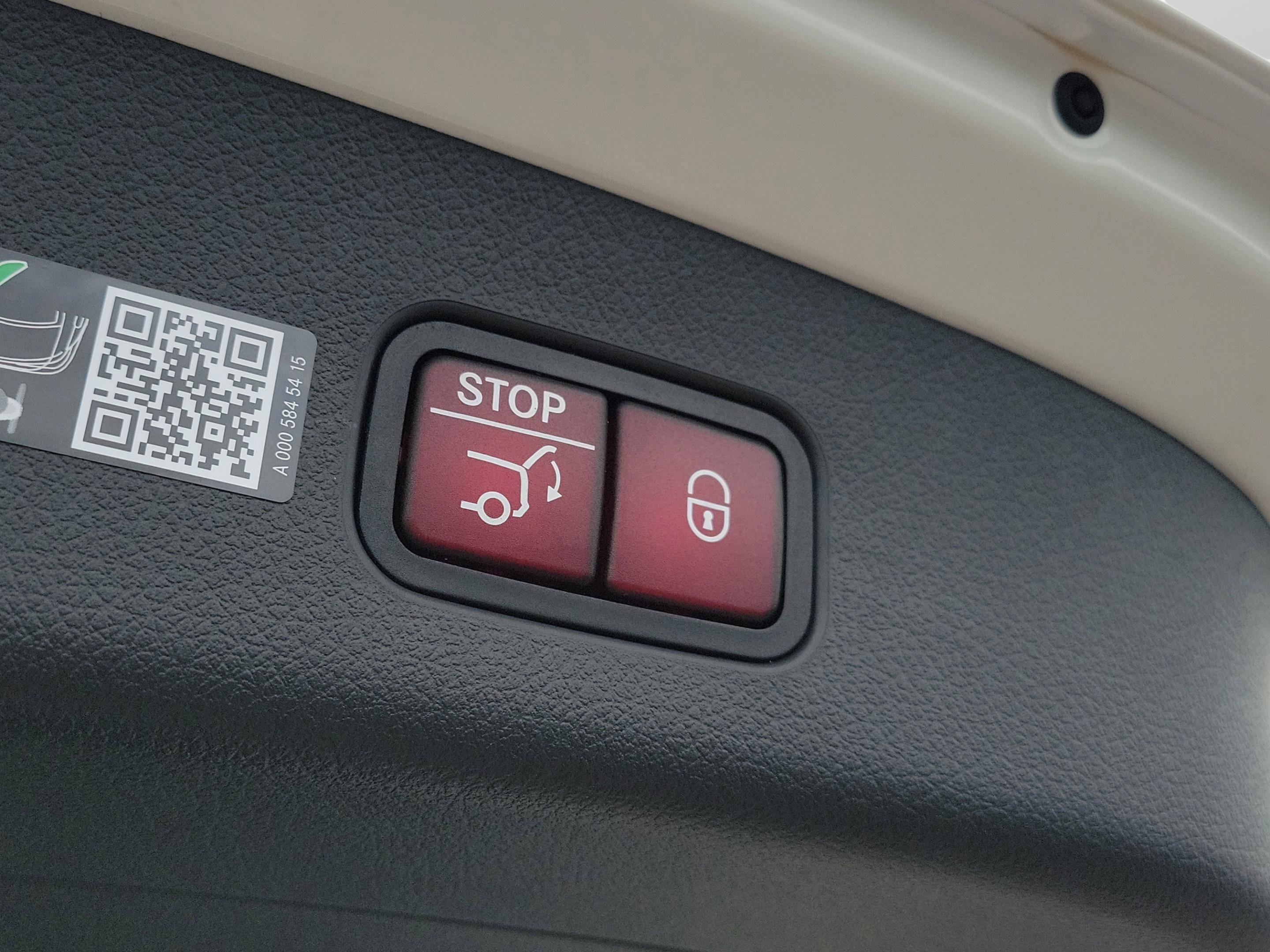 Certified 2026 Mercedes-Benz GLC 300 4MATIC image 32