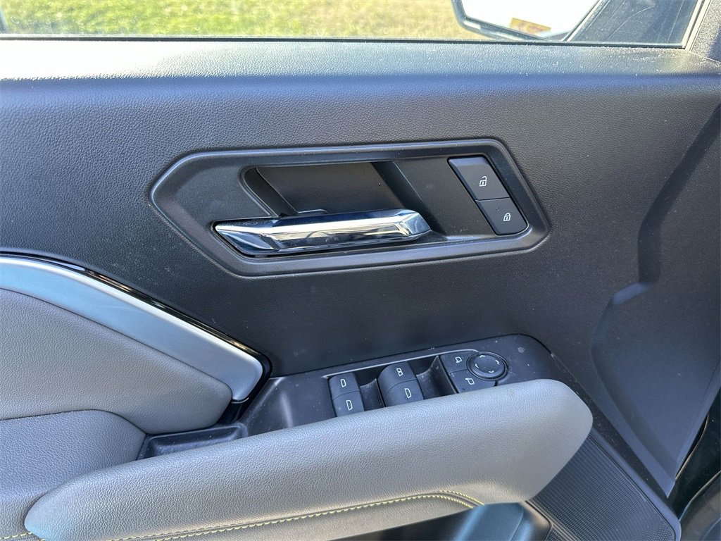 Used 2024 Chevrolet Colorado ZR2 image 13