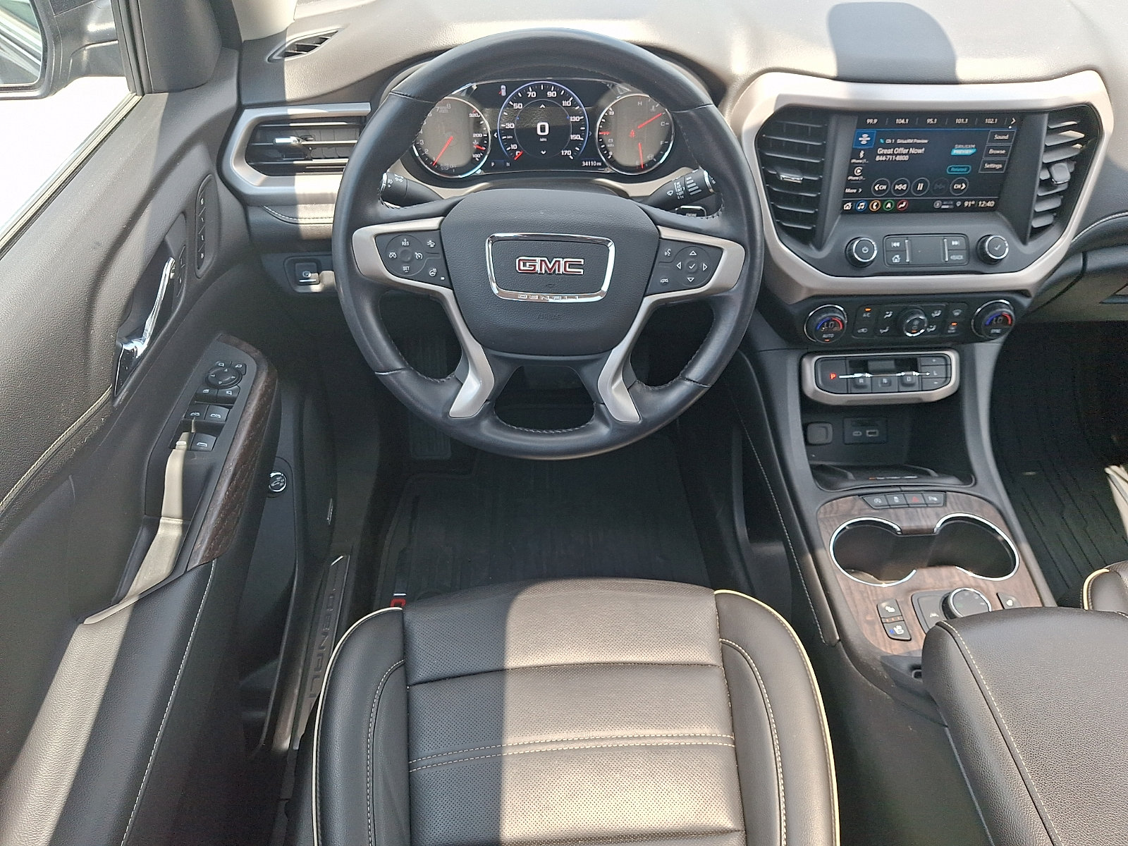 Used 2021 GMC Acadia Denali w/ Denali Ultimate Package AWD/4WD image 12