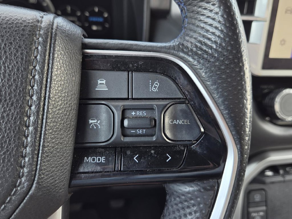 Used 2025 Toyota Tundra Platinum AWD/4WD image 21