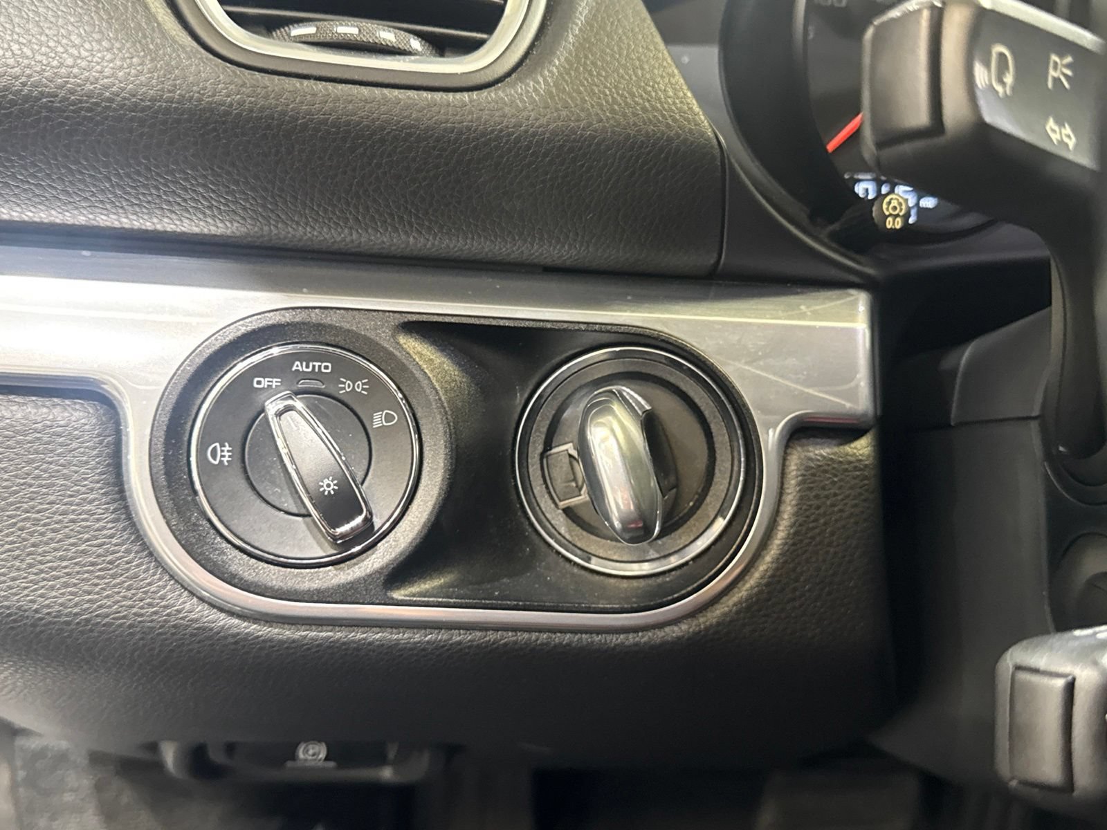 Used 2019 Porsche 718 Cayman RWD image 23